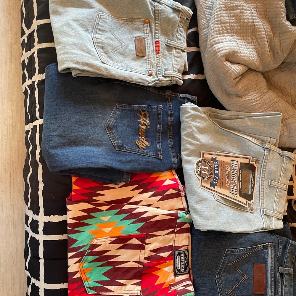 Women’s western huge jean lot! 32-34 waist, 34-36 inseams